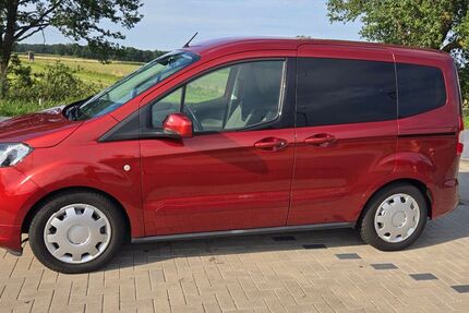 Ford Tourneo Courier 155.040 km 7.000 € Hamburg 21073