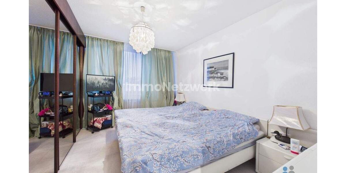 Etagenwohnung Neuss Innenstadt - 3 Zimmer, 78 m&sup2;, 275.000&euro; | Angebot:24814323