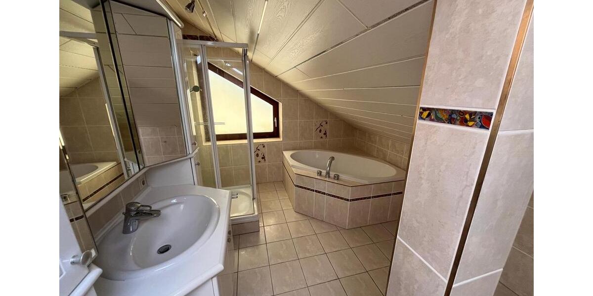 Etagenwohnung Eberbach - 3 Zimmer, 80 m&sup2;, 1.020&euro; | Angebot:26408601