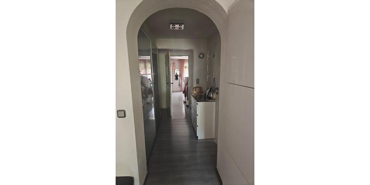 Dachgeschoßwohnung Kreuztal - 2.5 Zimmer, 68 m&sup2;, 139.000&euro; | Angebot:26266043