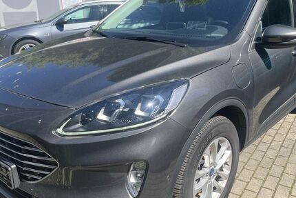 Ford Kuga 27.879 km 18.900 &euro; Hennef 53773