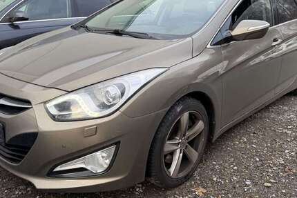 Hyundai i40 258.000 km 5.800 &euro; Essen 45356