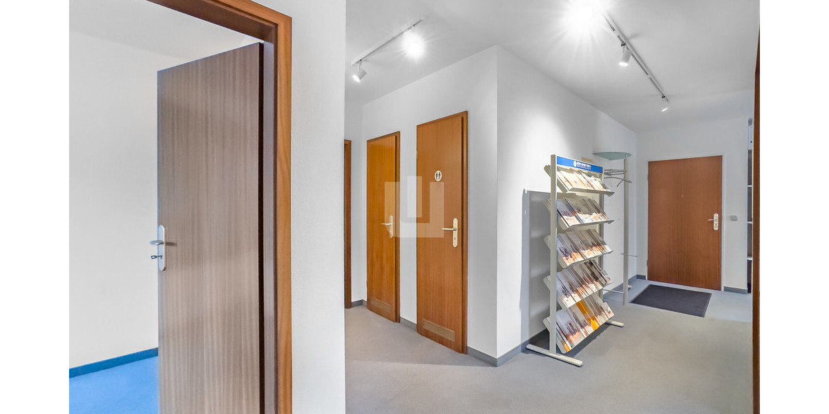 WINDISCH - Attraktive Gewerbeeinheit mit 4 Räumen im Herzen von Puchheim 4 zimmer