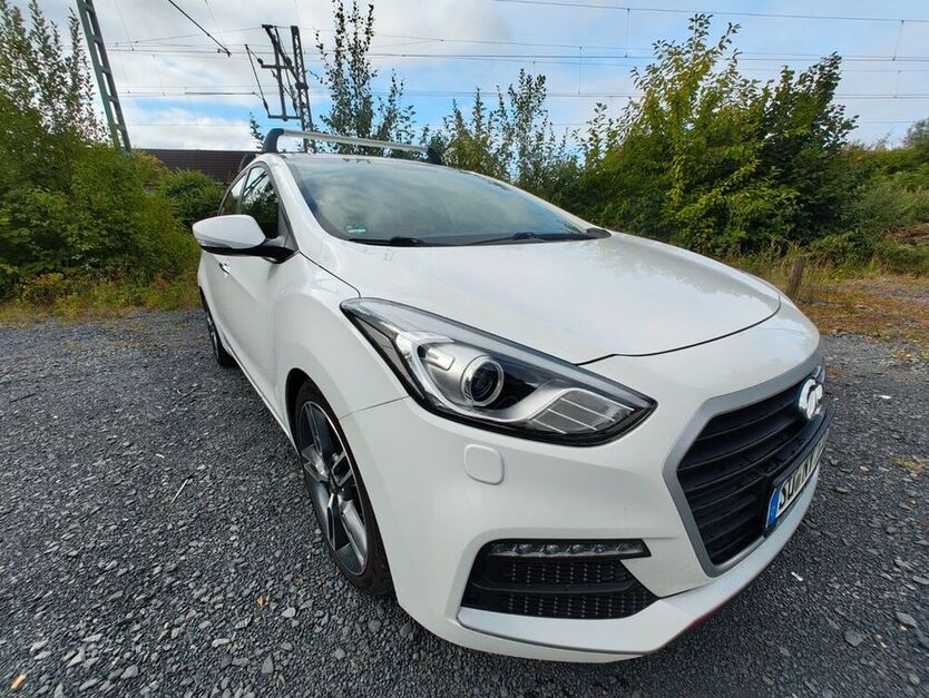 i30