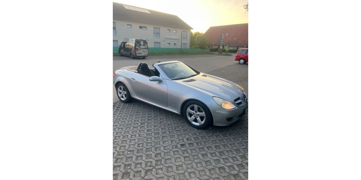 Mercedes-Benz SLK 200 121.852 km 7.499 &euro; Holm 25488