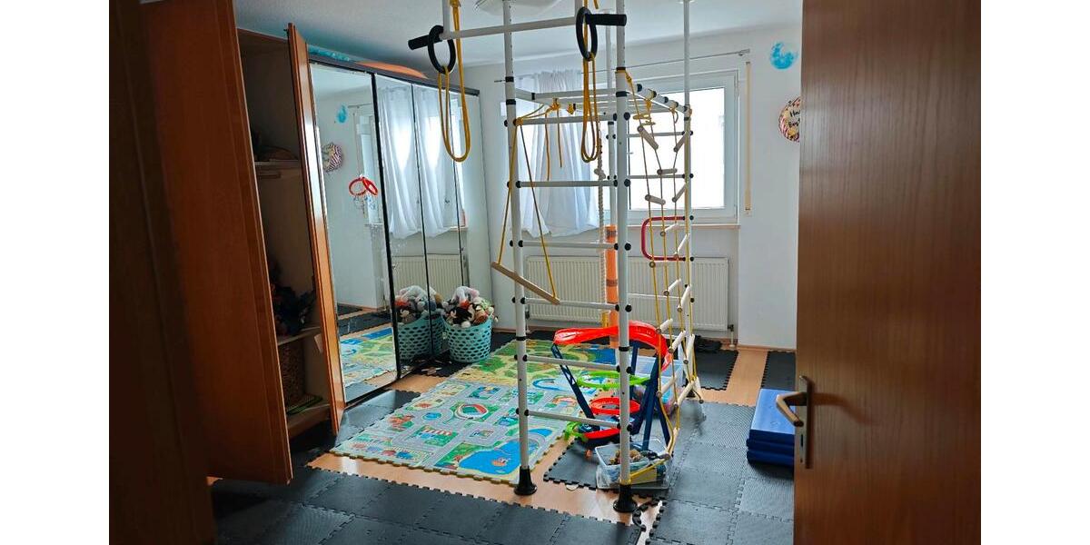 Etagenwohnung Heroldsberg - 3 Zimmer, 91 m&sup2;, 945&euro; | Angebot:25497508