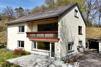 Haus zum Kaufen in Isenburg 338.000 € 235 m²