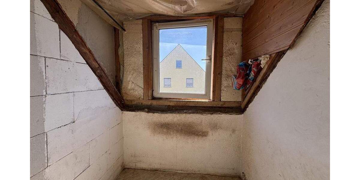 Einfamilienhaus Wackersdorf - 6 Zimmer, 130 m&sup2;, 245.000&euro; | Angebot:25674585