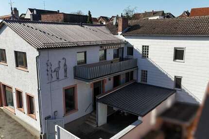 Haus Roßdorf - 10 Zimmer, 326 m&sup2;, 449.000&euro; | Angebot:25878735