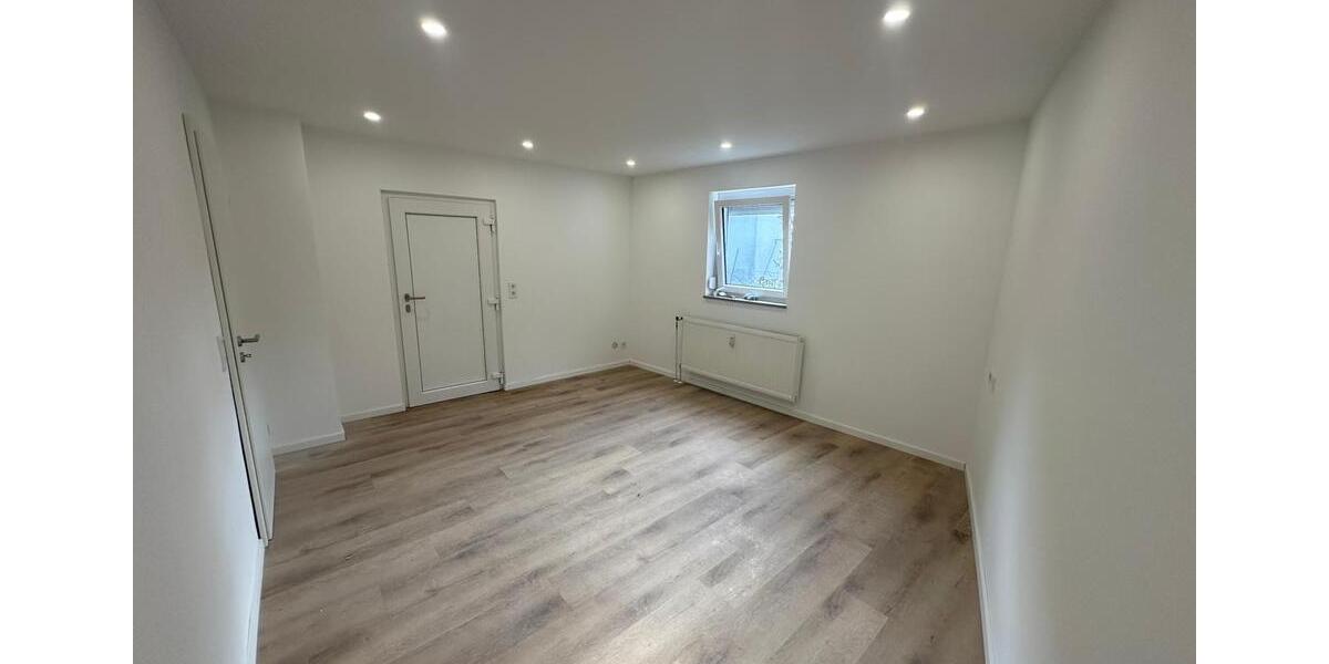 Erdgeschoßwohnung Pfullingen - 2.5 Zimmer, 61 m&sup2;, 900&euro; | Angebot:26133495
