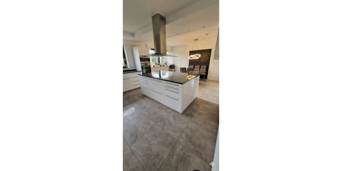 Einfamilienhaus Wesel - 6 Zimmer, 275 m&sup2;, 825.000&euro; | Angebot:25826803