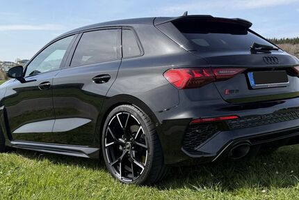 Audi RS3 59.650 km 49.999 &euro; Laubach 56759