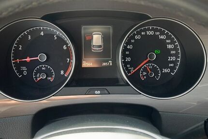 VW Golf Sportsvan 47.500 km 13.900 &euro; Reichlos 36399