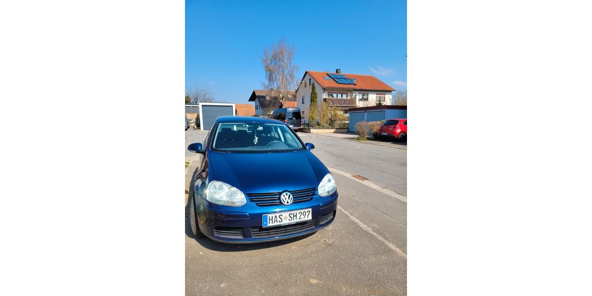 VW Golf 153.000 km 2.895 &euro; Gräfenberg 91322
