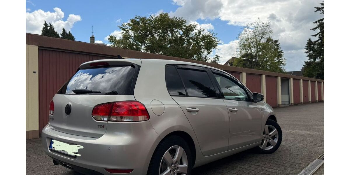 VW Golf 155.000 km 7.600 &euro; Oberhausen 46045