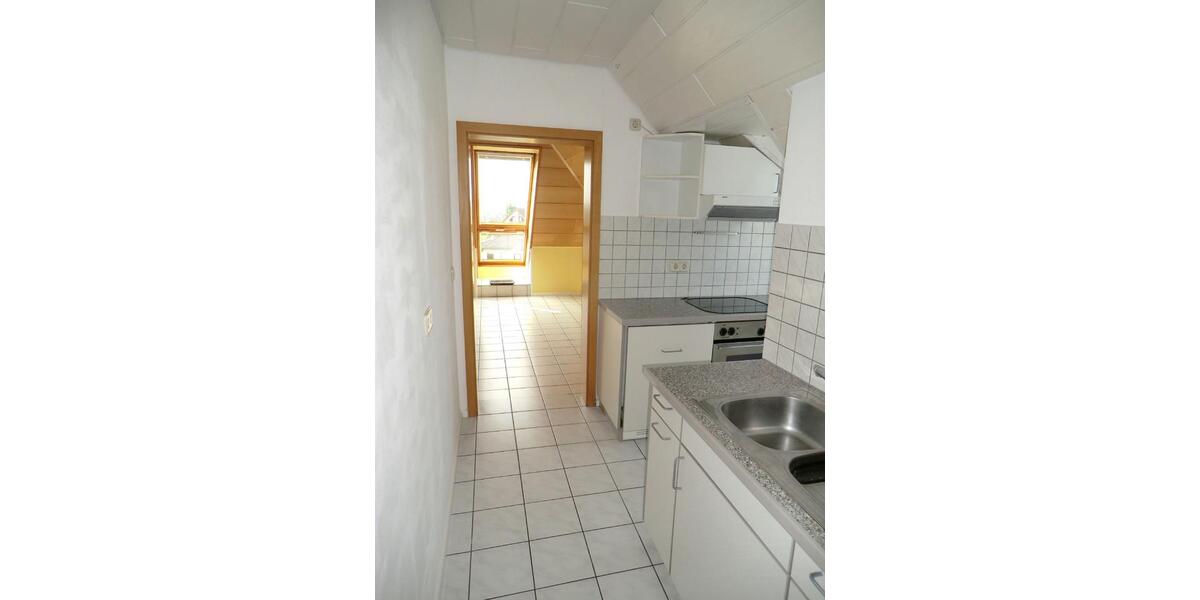 Dachgeschoßwohnung Friesenheim - 2.5 Zimmer, 71 m&sup2;, 600&euro; | Angebot:26366168