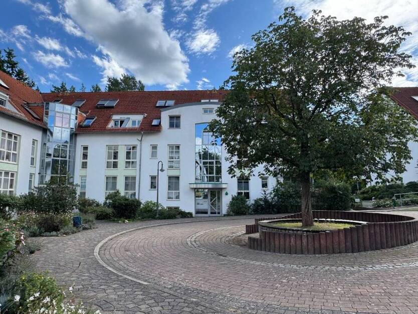 Den Wald direkt vor der Tür! DG-Wohnung in Neuseddin
