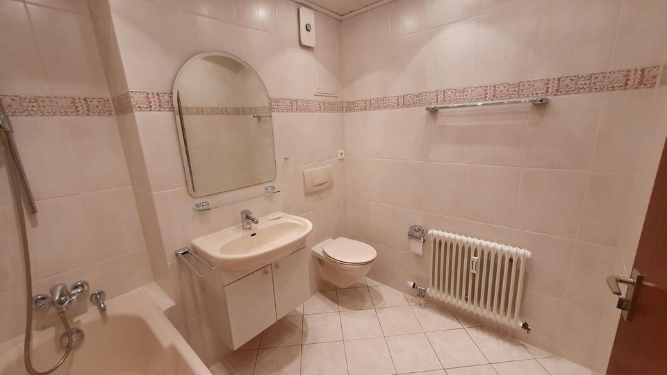 Penthouse-Flair am Neckar: 1,5-Zimmer mit 2 XXL Balkonen 1.5 zimmer