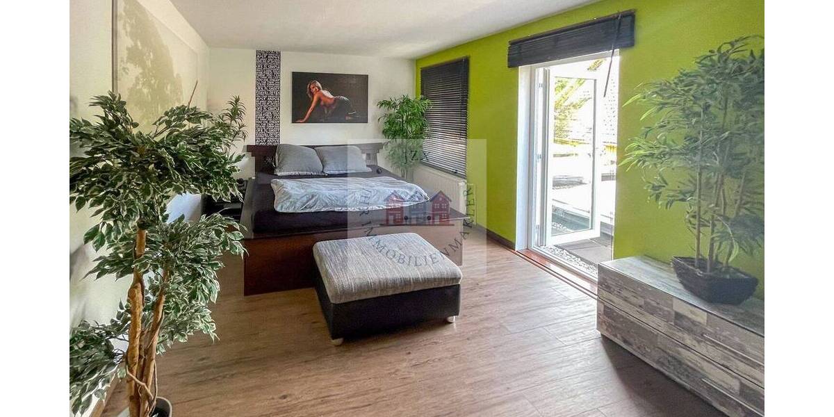 Reihenmittelhaus Bad Schmiedeberg - 7 Zimmer, 270 m&sup2;, 219.000&euro; | Angebot:25692297