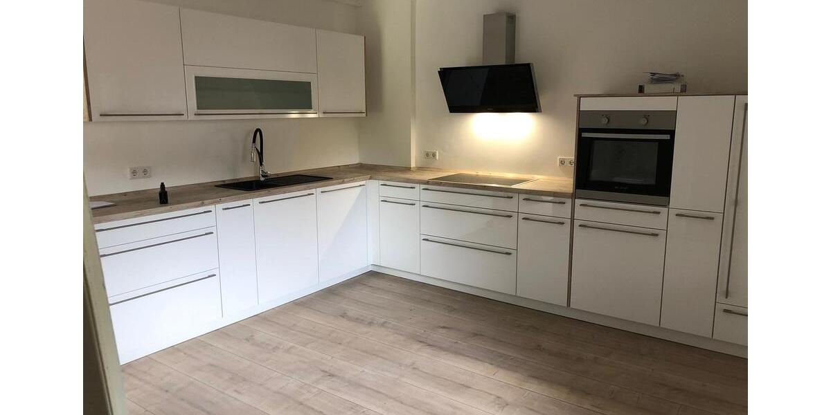 Doppelhaushälfte mit eigenem Garten ab 15.04.2026 zu vermieten 4.5 zimmer