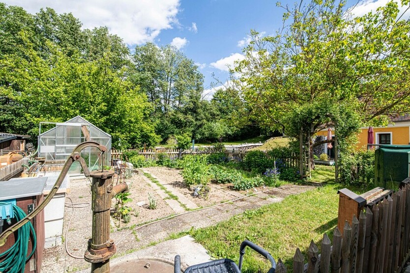 Historische Hofer Mühle: Denkmalgeschütztes Wohnerlebnis mit einzigartiger Atmosphäre 4 zimmer