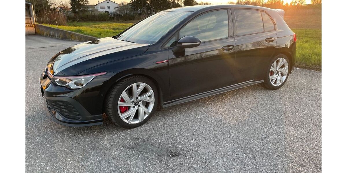 VW Golf 88.500 km 32.500 &euro; Velden 84149