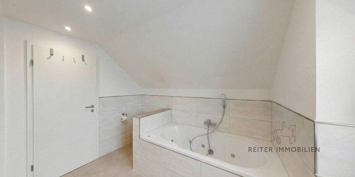 Mehrfamilienhaus, Wohnhaus Hünfeld-Nüst Nüst - 8 Zimmer, 156 m&sup2;, 429.000&euro; | Angebot:25703752