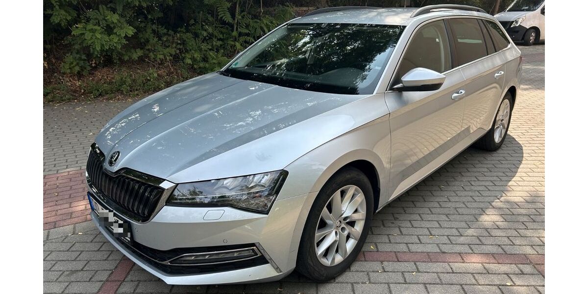 Skoda Superb 153.000 km 16.400 &euro; Dresden 01127