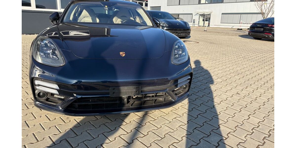 Porsche Panamera 252.800 km 56.200 &euro; Balgheim 78582