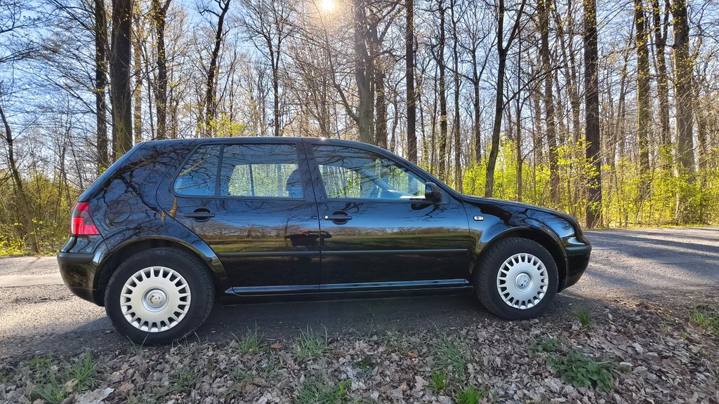 VW Golf 87.000 km 3.800 &euro; Zittau 02788