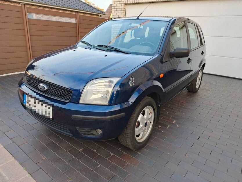 Ford Fusion 88.000 km 2.500 € Bremen 28327