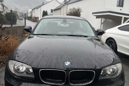 BMW 1er 240.000 km 2.150 &euro; Föhren 54343