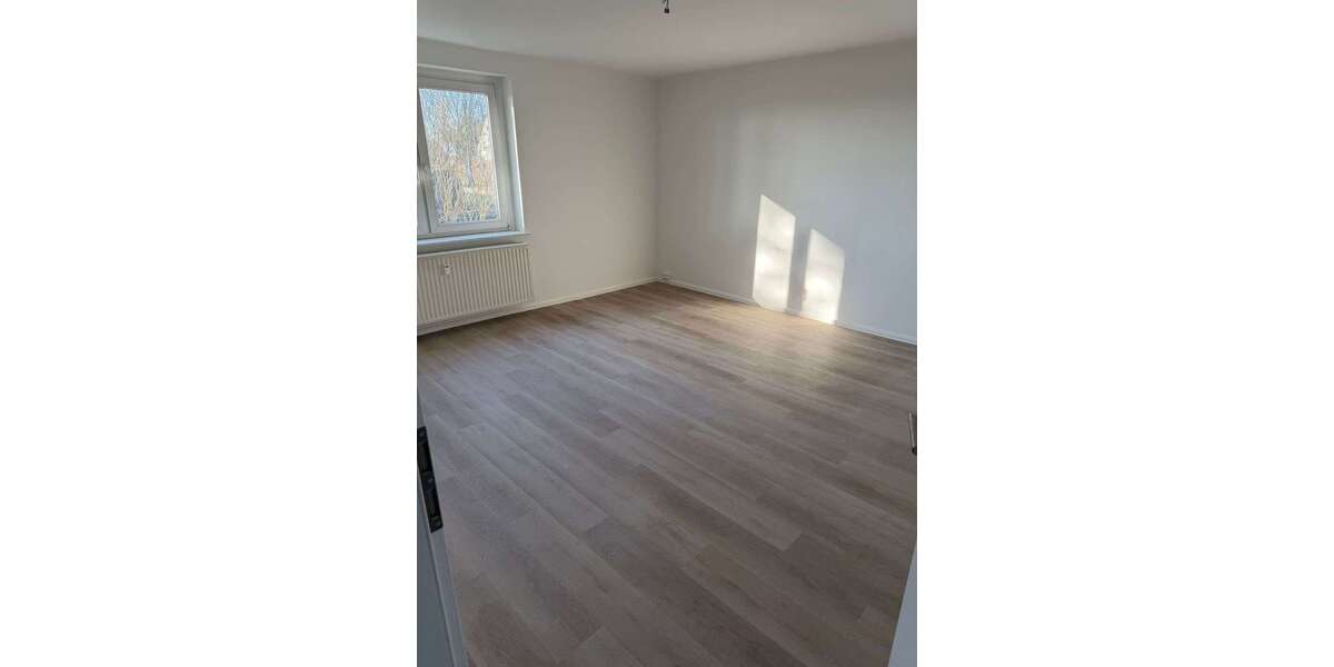 Etagenwohnung Roskow - 2 Zimmer, 63 m&sup2;, 487&euro; | Angebot:25349488