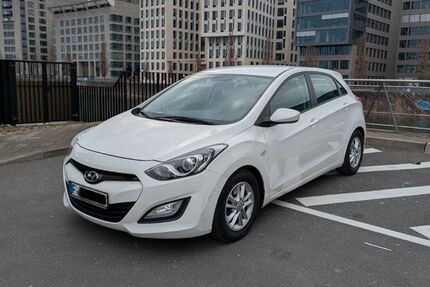 Hyundai i30 148.500 km 5.849 &euro; Frankfurt am Main 60327