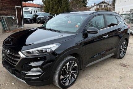 Hyundai TUCSON 226.000 km 13.490 &euro; Prien-Bachham 83209