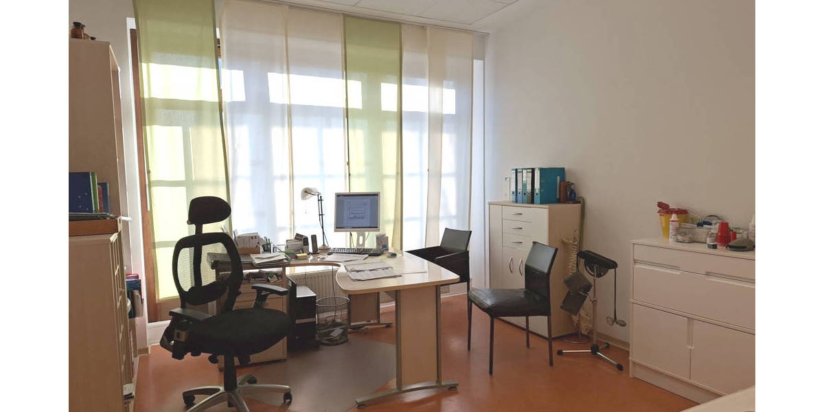 Gewerbeobjekt Bockhorn Grabstede Grabstede - 5 Zimmer, 950&euro; | Angebot:26153983