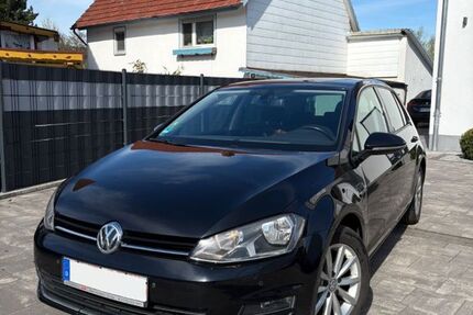 VW Golf 220.000 km 8.200 &euro; Bad Hersfeld 36251