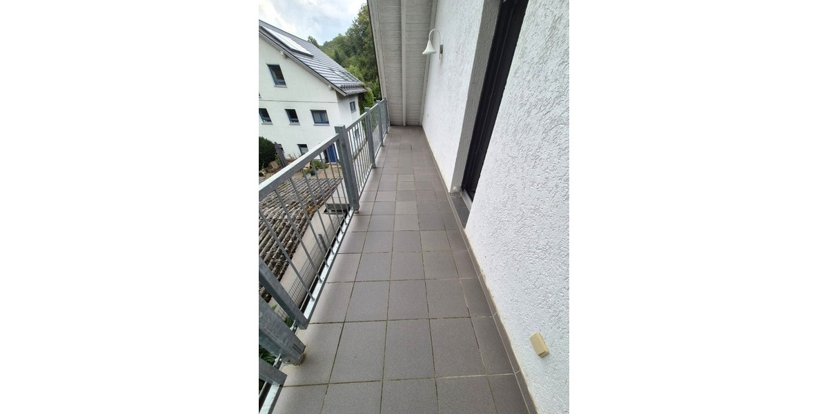 Gepflegte, großzügige 2-Etagen-Wohnung mit Kamin & Carport zu vermieten – wohnen wie im eigenen Haus 5 zimmer