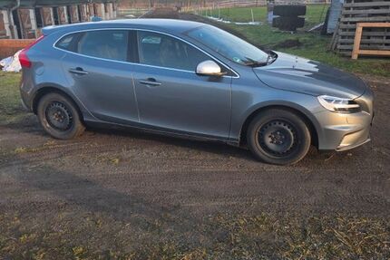 Volvo V40 103.000 km 16.500 &euro; Gnarrenburg 27442