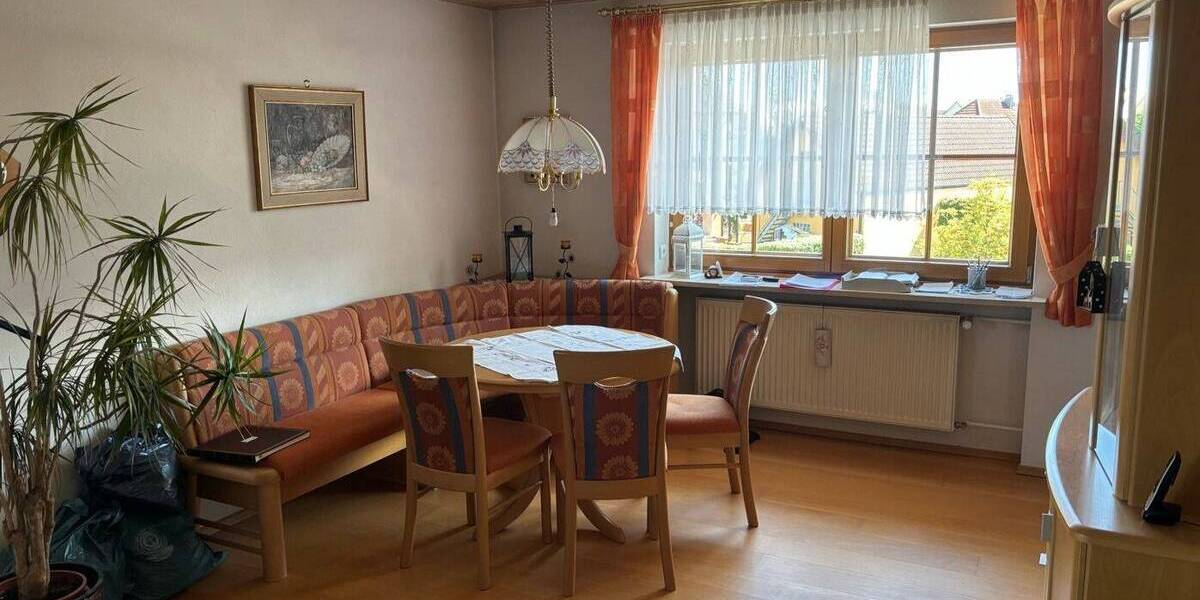 Mehrfamilienhaus, Wohnhaus Adelsdorf - 7 Zimmer, 176 m&sup2;, 611.000&euro; | Angebot:26807099