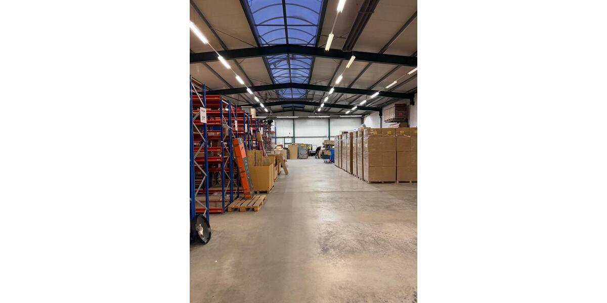 Halle Lagerhalle Produktionshalle Werkstatthalle Gewerbehalle zimmer