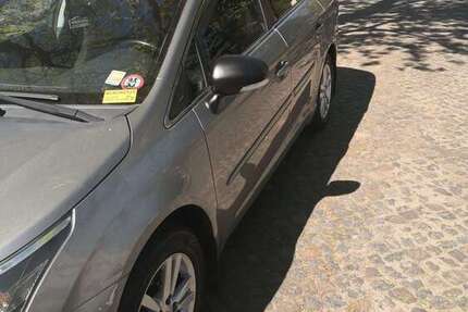 Toyota Avensis 166.000 km 7.900 &euro; Blankenfelde-Mahlow 15827