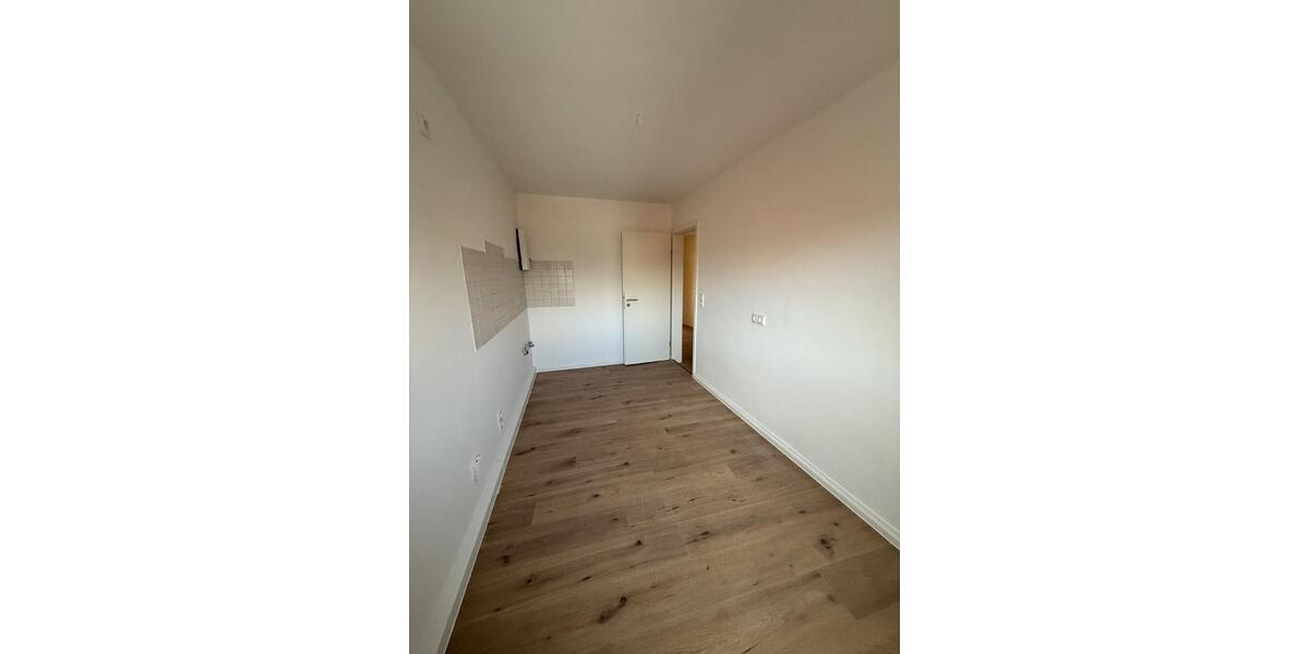 Etagenwohnung Kahla - 2.5 Zimmer, 68 m&sup2;, 650&euro; | Angebot:25806483