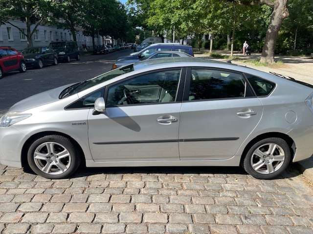 Toyota Prius 104.000 km 8.800 &euro; Berlin, Stadt 10407