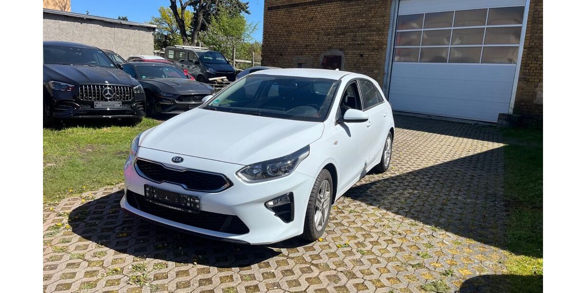 Kia ceed / Ceed 210.000 km 8.900 &euro; Leipzig 04288