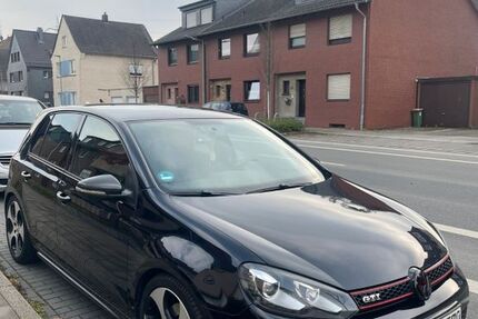 VW Golf 130.000 km 12.500 &euro; Duisburg 47055