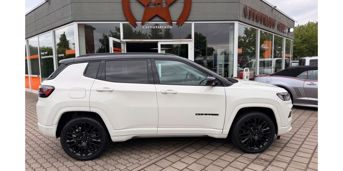 Jeep Compass 30.000 km 23.950 &euro; Magdeburg 39120