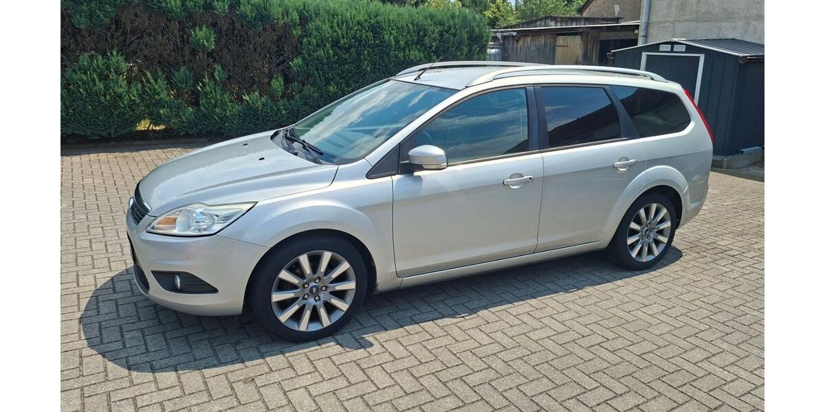 Ford Focus 97.200 km 6.999 &euro; Schönfeld 01561