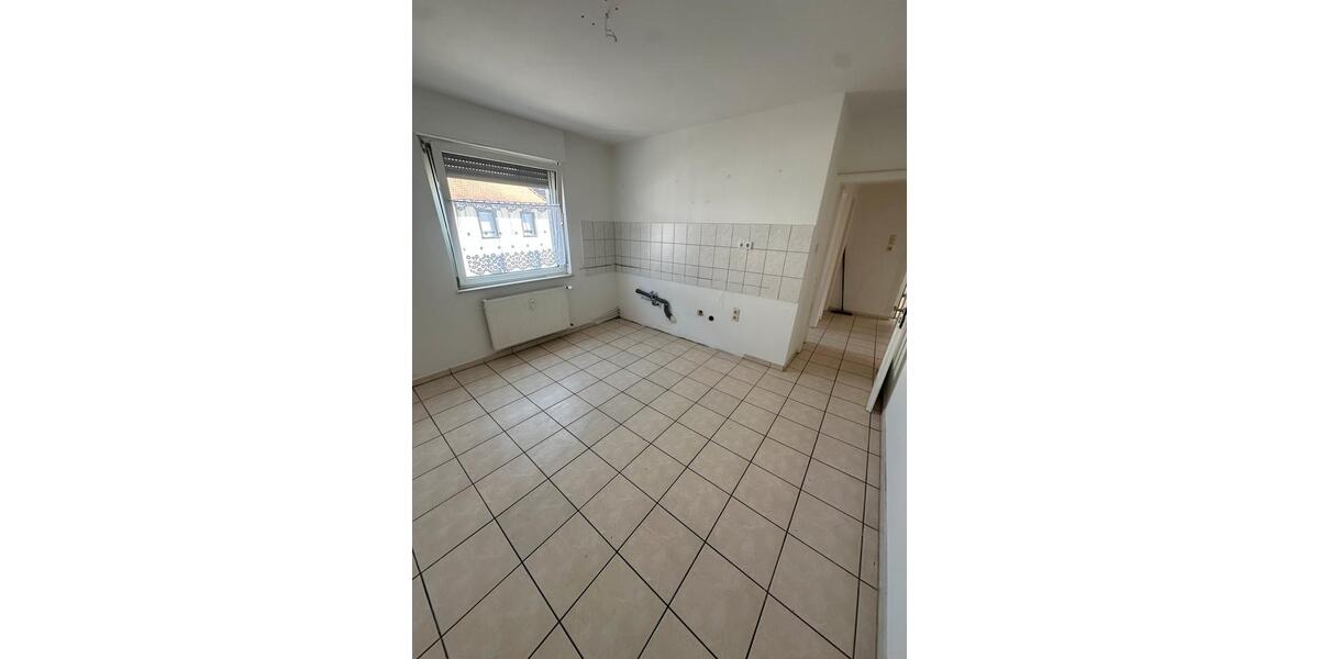 Etagenwohnung Eisenberg (Pfalz) - 1 Zimmer, 67 m&sup2;, 700&euro; | Angebot:25402021