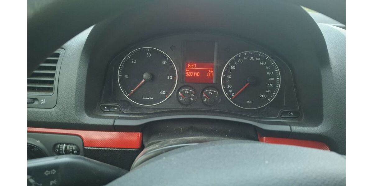 VW Golf 320.440 km 3.000 &euro; Helmbrechts 95233